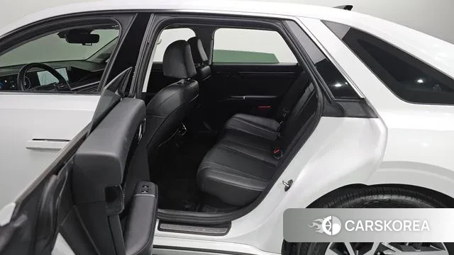 Hyundai Grandeur Hybrid (GN7) 2023 Белый из Кореи, фото 2