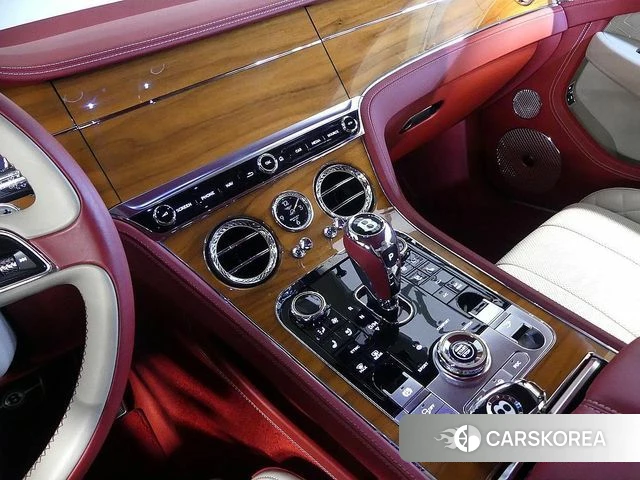 Bentley Continental GT 3rd Generation 2020 Жемчужный цвет из Кореи, фото 2