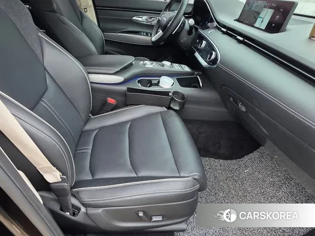 Genesis Electrified GV70 2022 Черный из Кореи, фото 2