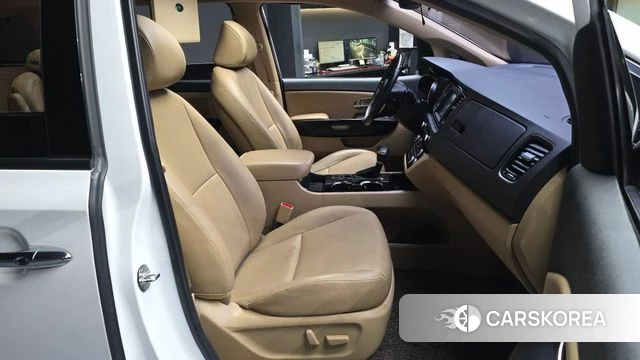 Kia The New Carnival 2019 Белый из Кореи, фото 2