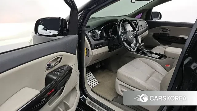 Kia The New Carnival 2018 Черный из Кореи, фото 2