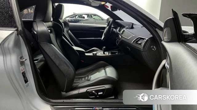 BMW M2 (F87) 2020 Светло-серебряный цвет из Кореи, фото 2