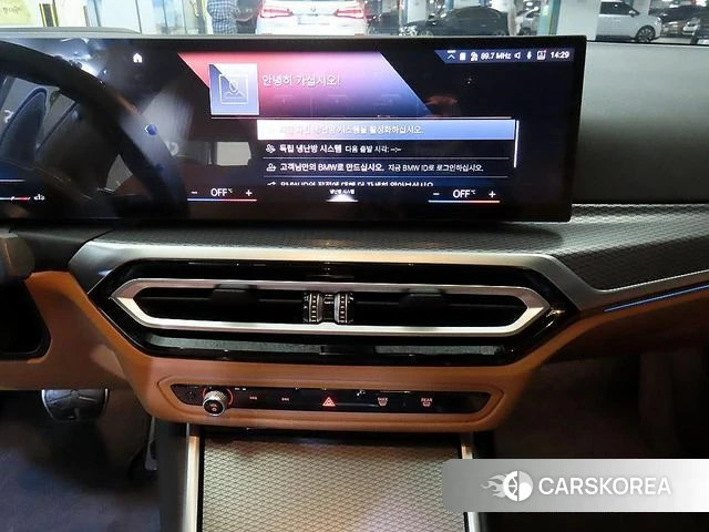 BMW 3 Series (G20) 2023 Черный из Кореи, фото 2