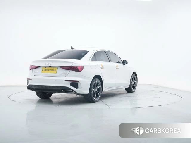 Audi A3 2021 Белый из Китая, фото 2