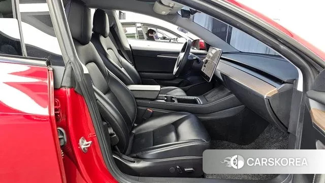 Tesla Model 3 2021 Красный из Кореи, фото 2