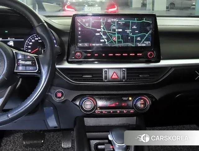 Kia The New K3 2nd generation 2022 Белый из Кореи, фото 2