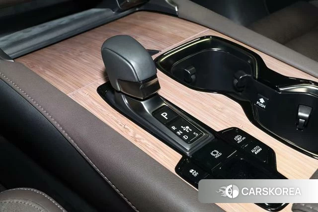 Lexus RX PHEV 2024 Черный из Китая, фото 2