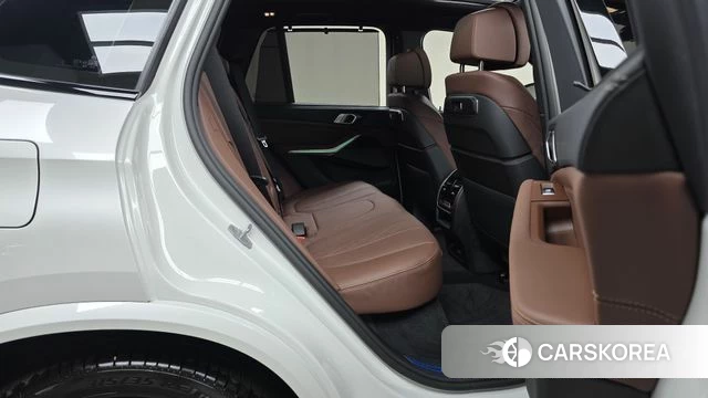 BMW X5 (G05) 2025 Белый из Кореи, фото 2