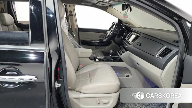 Kia The New Carnival 2018 Черный из Кореи, фото 2