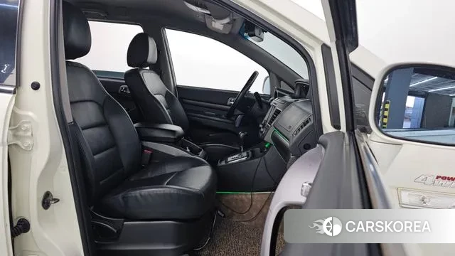 Ssangyong Korando Turismo 2018 Белый из Кореи, фото 2