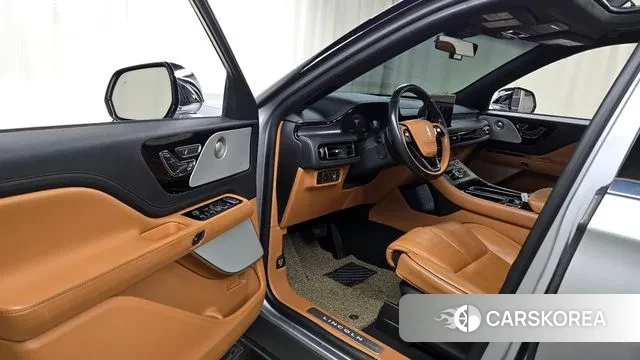 Lincoln Aviator 2nd generation 2022 Серебряный из Кореи, фото 2