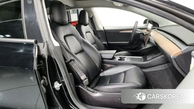 Tesla Model 3 2022 Черный из Кореи, фото 2