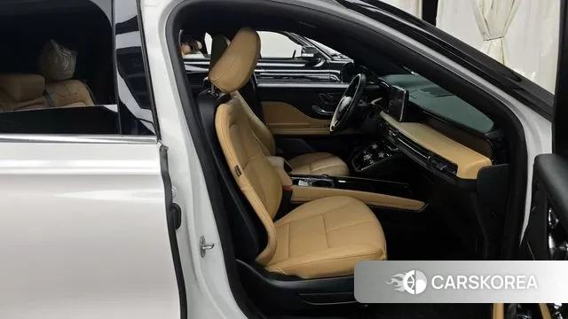 Lincoln Corsair 2022 Белый из Кореи, фото 2