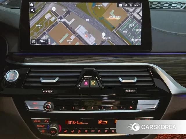 BMW 5 Series (G30) 2022 Белый из Кореи, фото 2