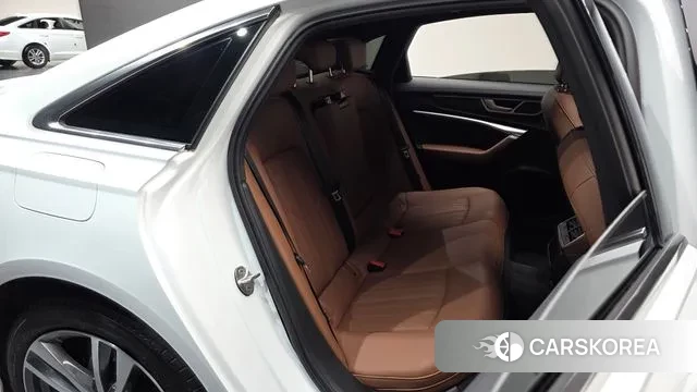 Audi A6 (C8) 2023 Белый из Кореи, фото 2