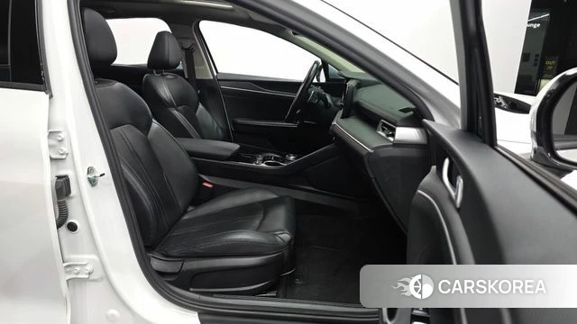 Kia K5 3rd generation 2022 Белый из Кореи, фото 2