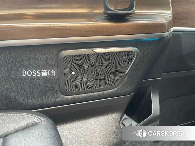 Mercedes-Benz V-class 2022 Другой из Китая, фото 2