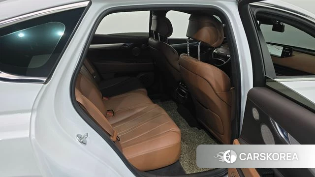 Genesis Electrified G80 (RG3) 2021 Белый из Кореи, фото 2