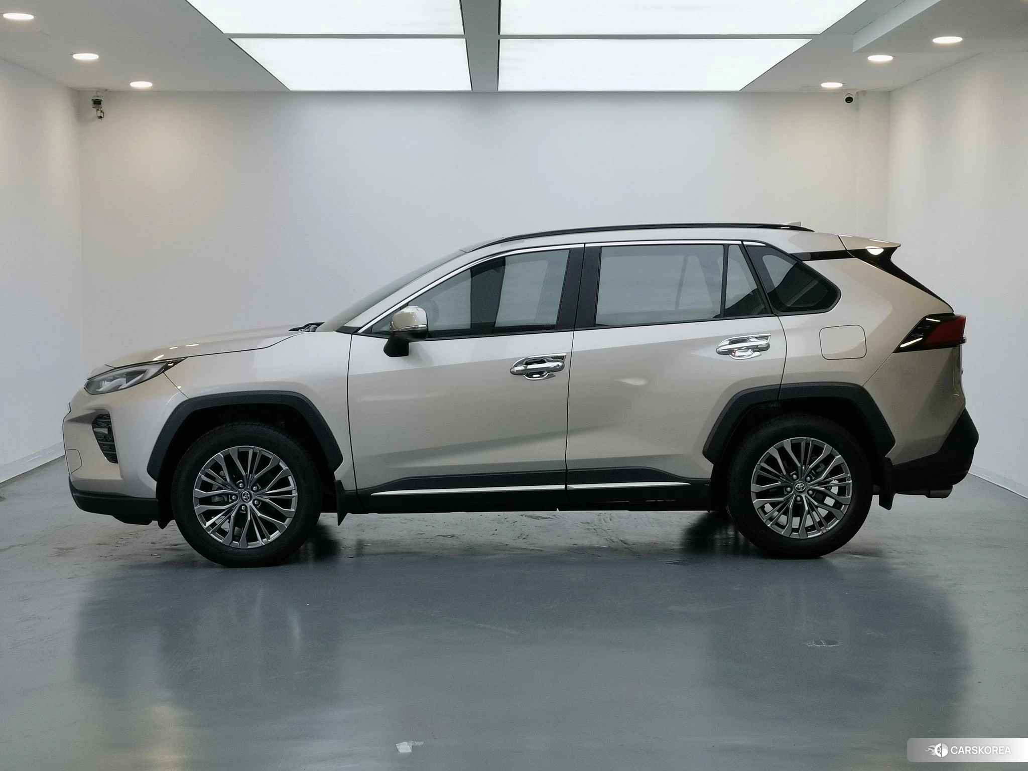 Toyota Wilanda 2023 Серебристо-серый из Китая, фото 2