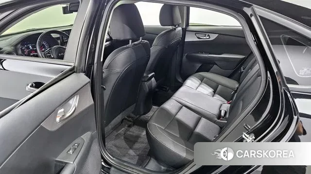 Kia The New K3 2nd generation 2021 Черный из Кореи, фото 2