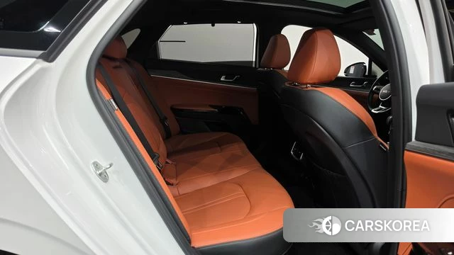 Kia The New K5 Hybrid 3rd generation 2024 Белый из Кореи, фото 2