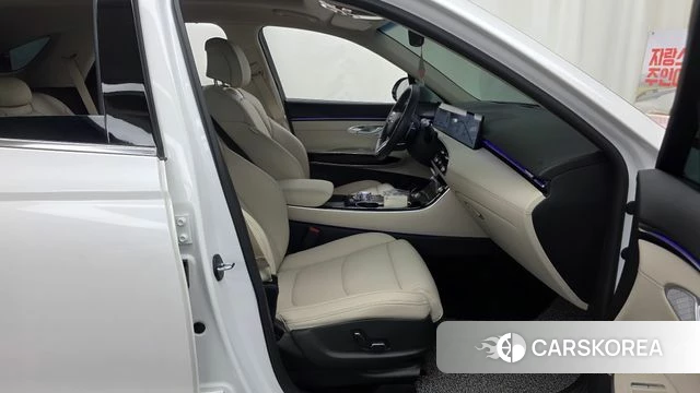 Genesis GV70 2024 Белый из Кореи, фото 2