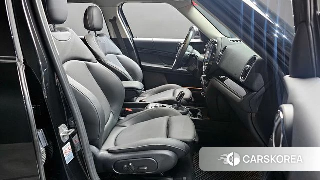 Mini Cooper Countryman 2022 Черный из Кореи, фото 2
