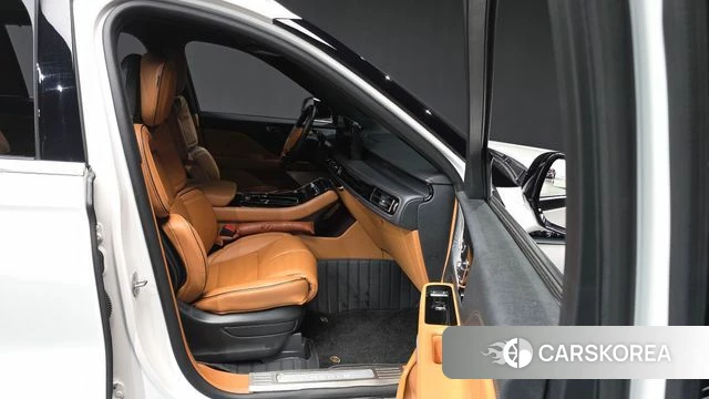 Lincoln Aviator 2nd generation 2025 Белый из Кореи, фото 2