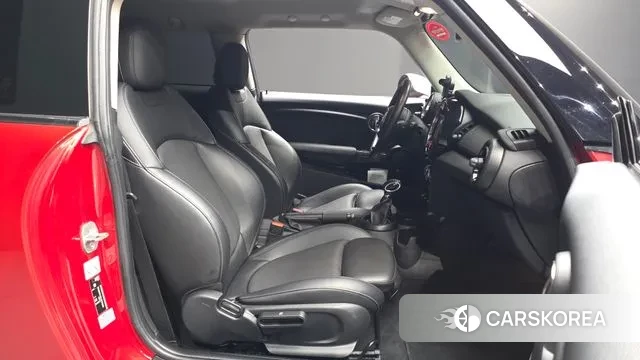 Mini Cooper 2018 Красный из Кореи, фото 2