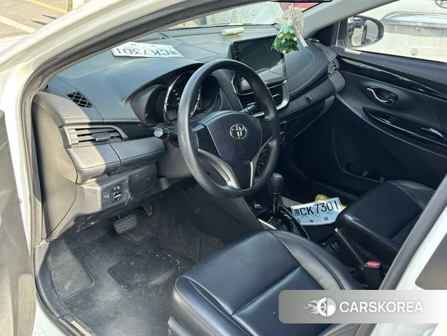 Toyota YARIS L Zhixuan 2021 Белый из Китая, фото 2