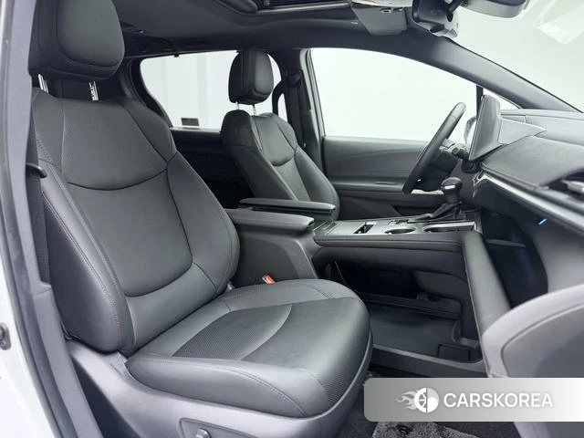 Toyota Saina 2022 Белый из Китая, фото 2