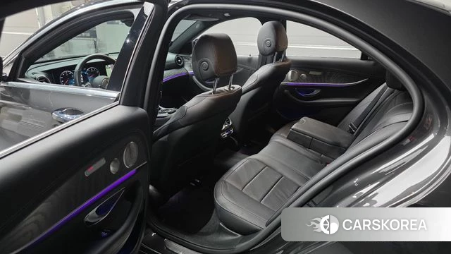 Mercedes-Benz E-Class W213 2022 Серый из Кореи, фото 2