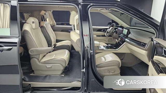 Kia Carnival 4th generation 2023 Черный из Кореи, фото 2