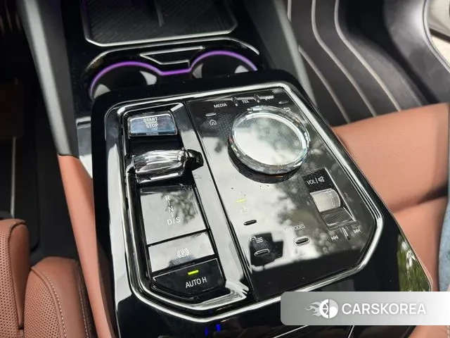 BMW 5 Series (G60) id 2485971 из Кореи 2