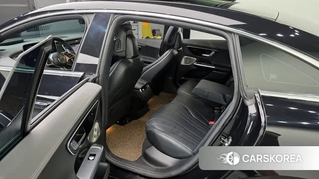 Mercedes-Benz EQE V295 2023 Черный из Кореи, фото 2