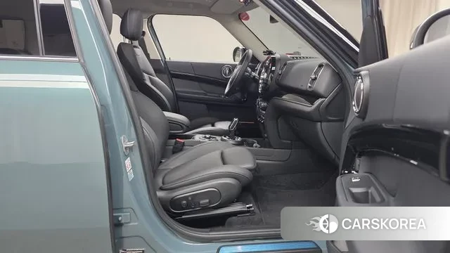 Mini Cooper Countryman 2023 Цвет галактики из Кореи, фото 2