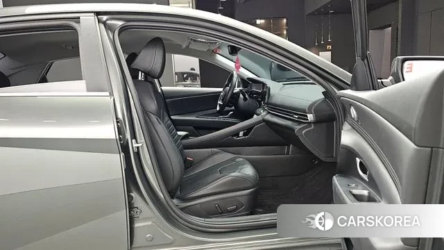 Hyundai The New Avante (CN7) 2023 Серый из Кореи, фото 2