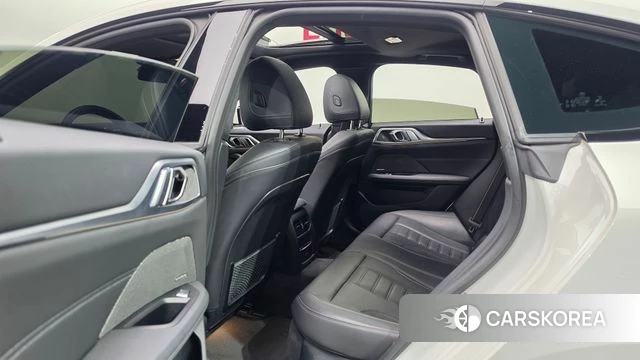 BMW i4 2022 Белый из Кореи, фото 2