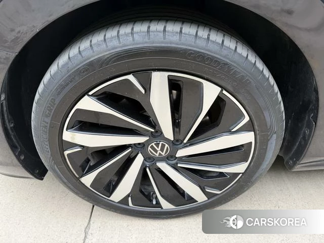 Volkswagen Passat 2023 Черный из Китая, фото 2