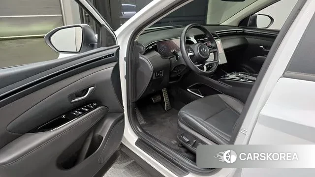 Hyundai Tucson Hybrid (NX4) 2023 Белый из Кореи, фото 2