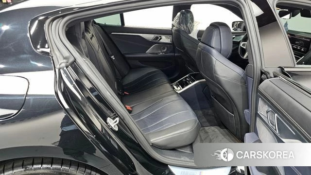 BMW 8 Series (G15) 2024 Черный из Кореи, фото 2