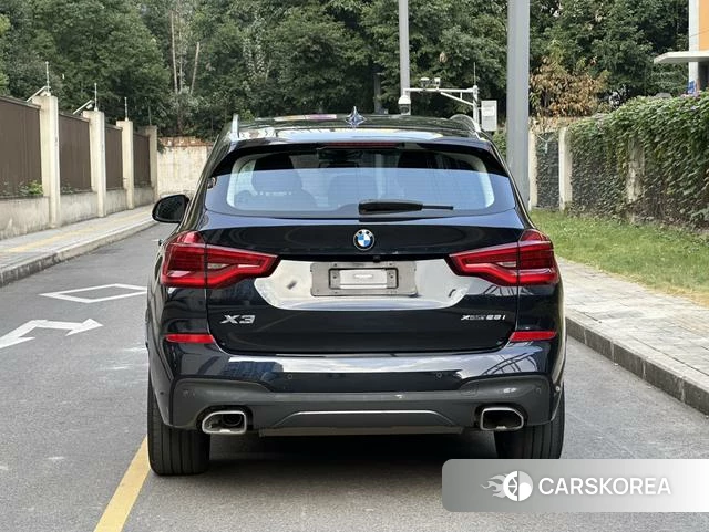 BMW X3 2021 Черный из Китая, фото 2