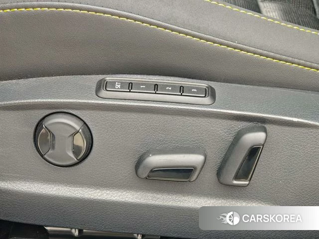 Volkswagen CC 2023 Серебристо-серый из Китая, фото 2