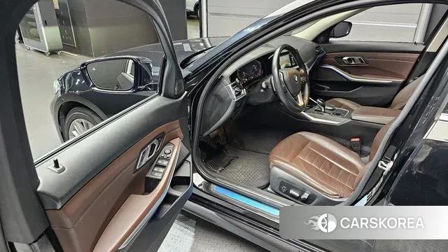 BMW 3 Series (G20) 2019 Черный из Кореи, фото 2