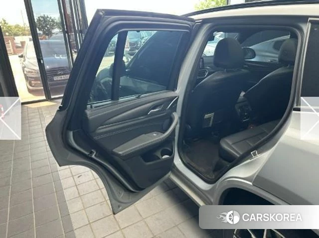 BMW X3 (G01) 2023 Серебристо-серый из Кореи, фото 2