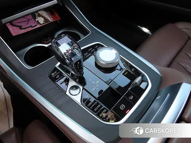 BMW X7 (G07) 2021 Черный из Кореи, фото 2