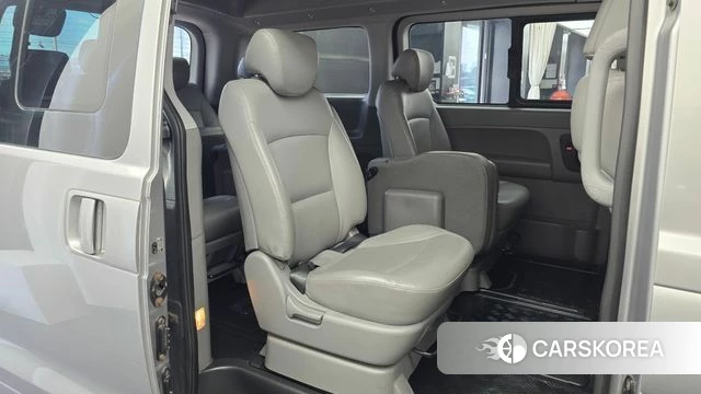 Hyundai The New Grand Starex 2018 Серебряный из Кореи, фото 2