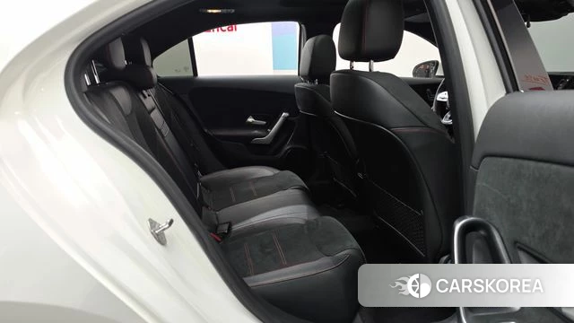 Mercedes-Benz A-Class W177 2022 Белый из Кореи, фото 2