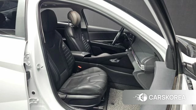 Hyundai Avante Hybrid (CN7) 2022 Белый из Кореи, фото 2