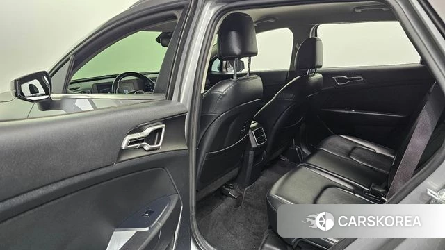 Kia Sportage 5th Generation 2022 Серебристо-серый из Кореи, фото 2
